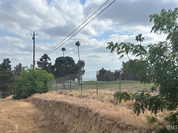 4120 Flintridge Dr, Bakersfield, CA 93306