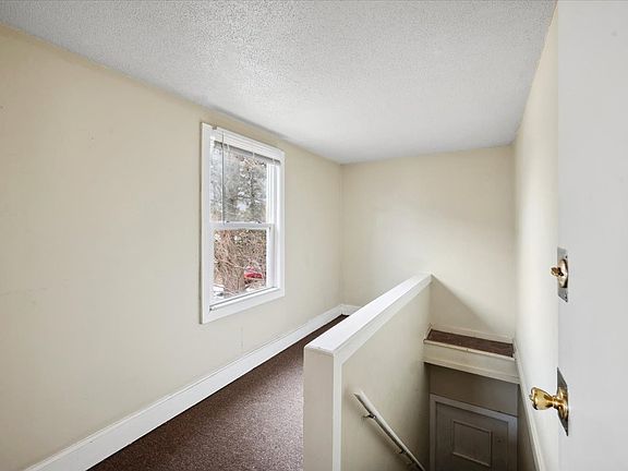 5th image of 941 Prince St SE #2