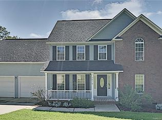 7816 Bankers Dr, Fayetteville, NC 28311