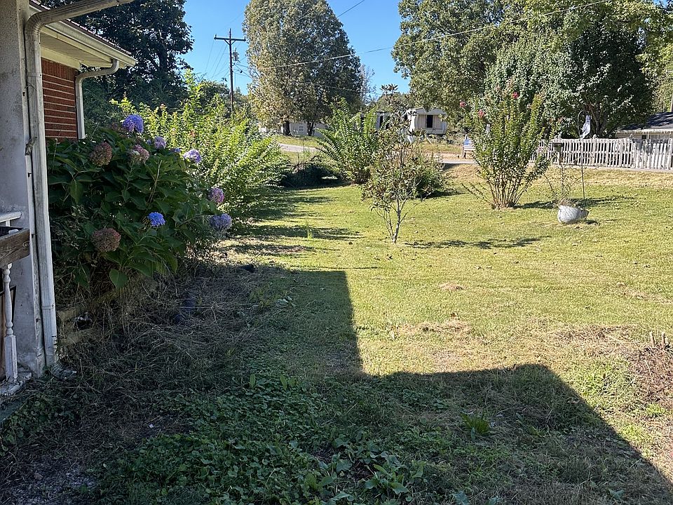 2nd image of 237 Brazzle Rd