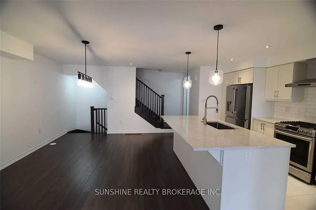 3 bed, $3,000 — Photo 3