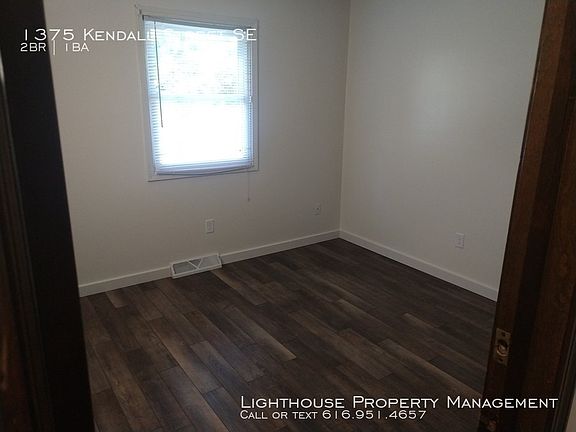 4th image of 1375 Kendall St SE