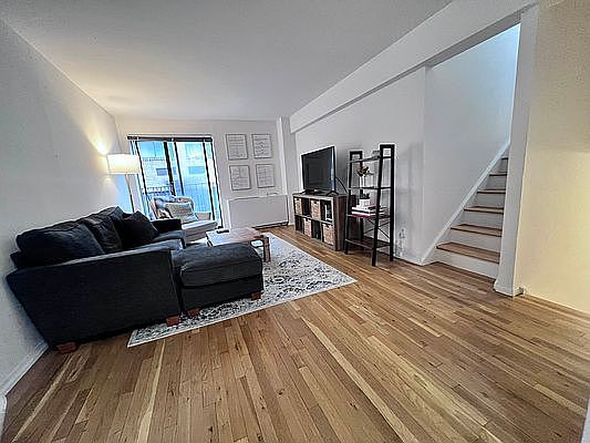 1st image of 325 E 64th St APT 507