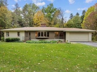 6860 Cole Rd, Orchard park, NY 14127