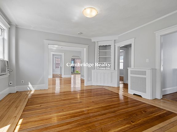 4th image of 14 Windsor Rd #2T