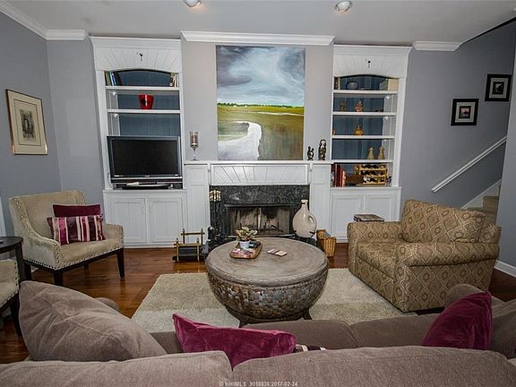 5th image of 35 Crosstree Dr