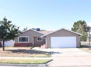 232 E Bainbridge Dr, Hanford, CA 93230