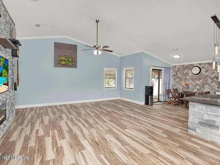 406 Cranes Landing Ct — Photo 4