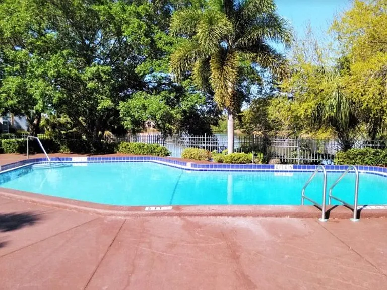 Arbor Oaks of Bradenton — Photo 18