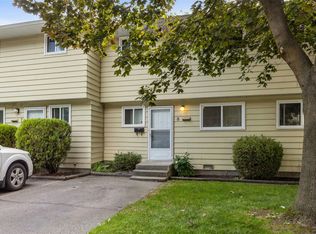 1153 Bernard Ave Unit 8, Kelowna, BC V1Y 6R3