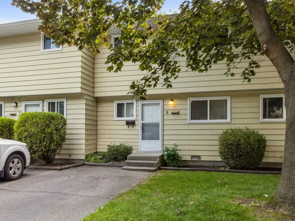 1153 Bernard Ave Unit 8, Kelowna, BC V1Y 6R3