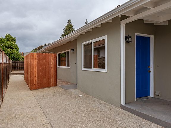 3rd image of 1208 Mercedes Ln