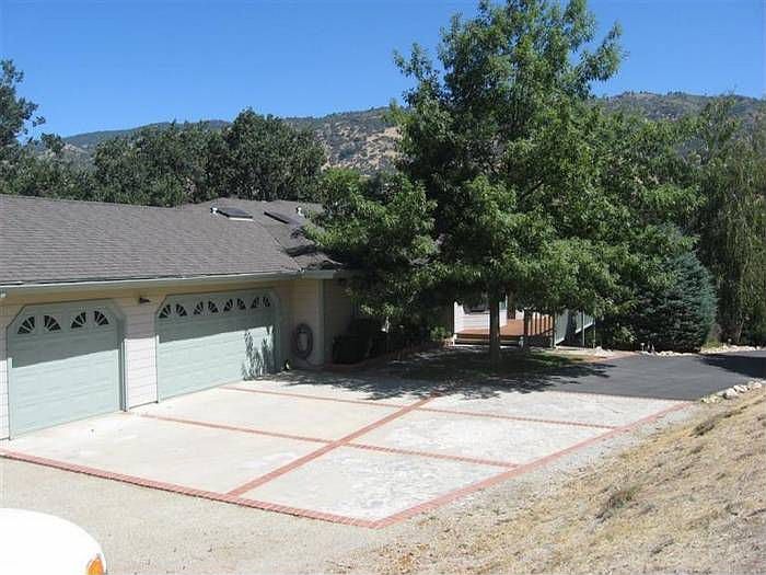 27660 Wagon Wheel Court