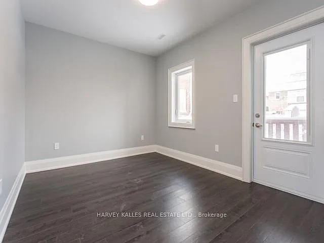 989 Avenue Rd #MAIN — Photo 10