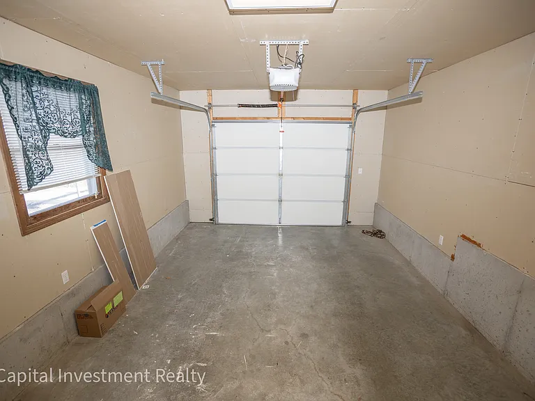 811 E Lincoln St #A — Photo 22