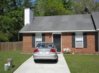 225 Deer Creek Dr, Jacksonville, NC 28546