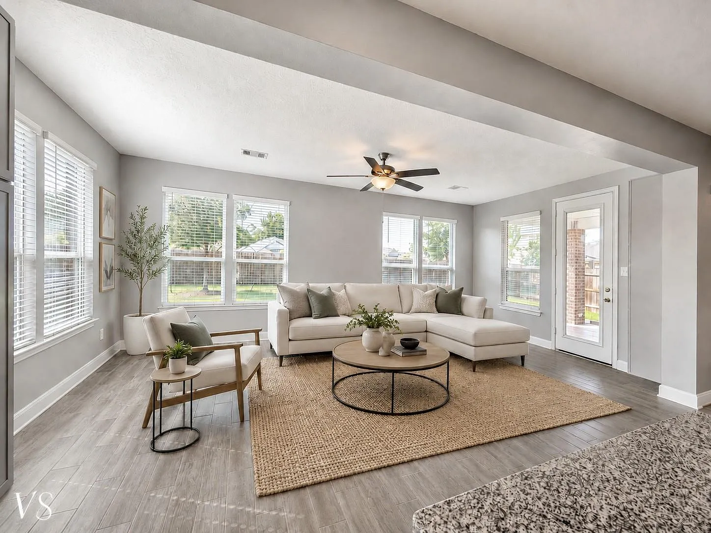 3 bed, 2.5 bath, 3129 sqft, $3,000 — Photo 3