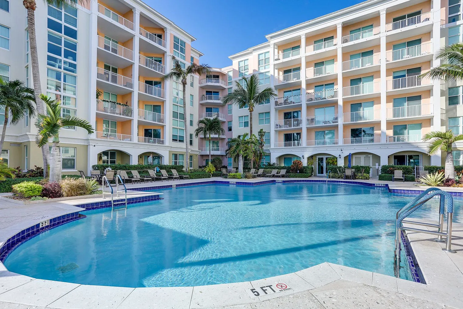 2 bed, 2.0 bath, 1259 sqft, $2,871 — Photo 3