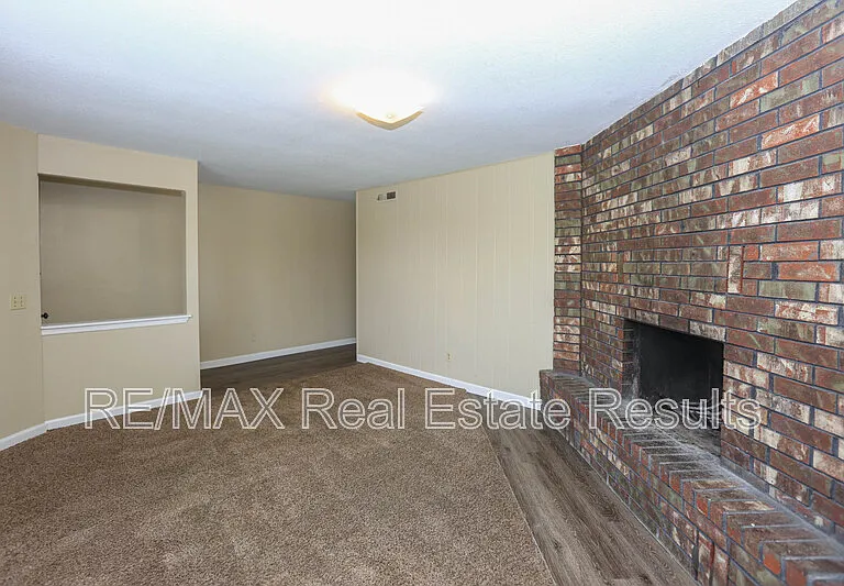 815 S 28th St — Photo 4