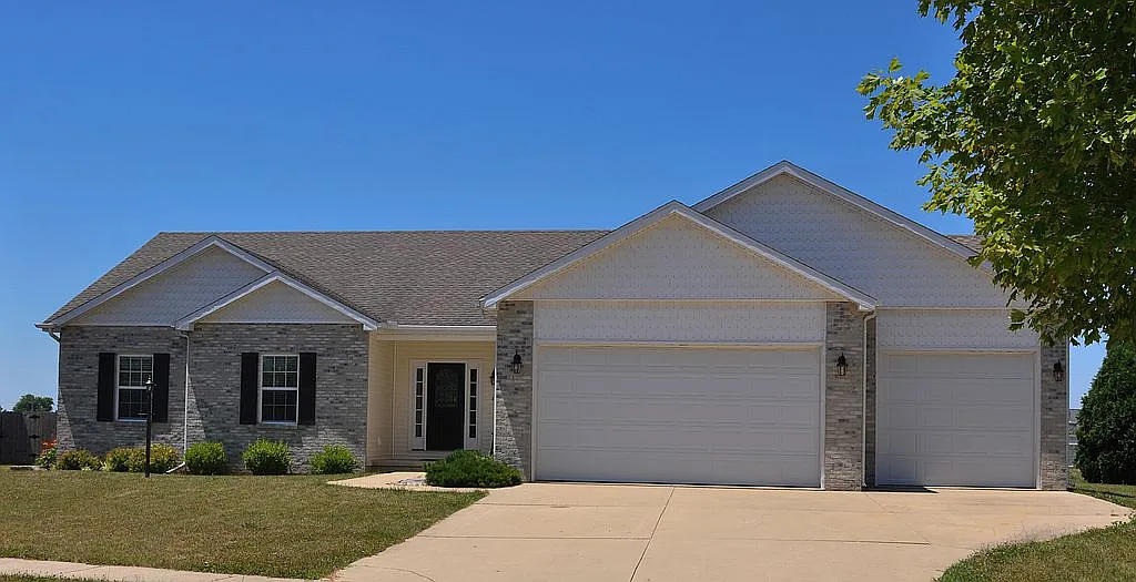 1703 S Orchard Dr photo 1