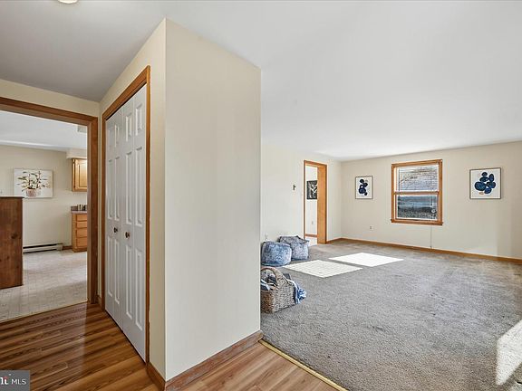 5th image of 804 N Reymann St