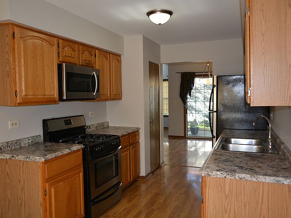 3rd image of 1254 S Parkside Dr