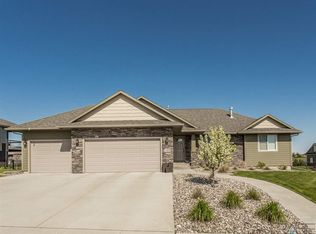 7301 S Ludlow Ln, Sioux Falls, SD 57108
