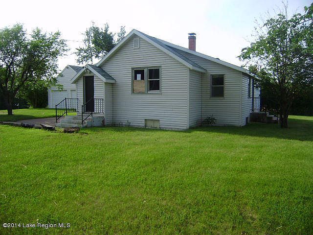 1st image of 3401 Lakewood Dr