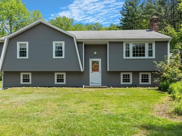 455 School St, Northbridge, MA 01534