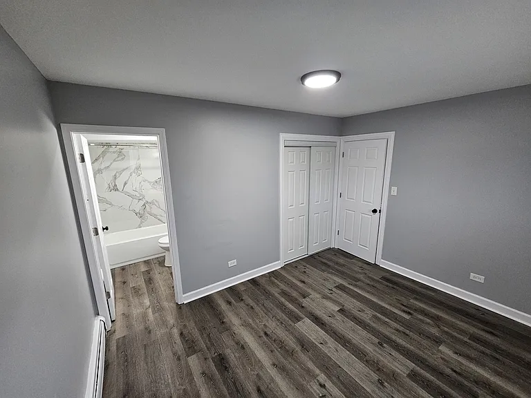 6929 Pershing Rd #8 — Photo 9