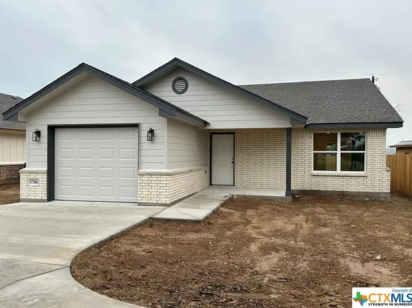 1706 E Avenue J Ave, Lampasas, TX 76550