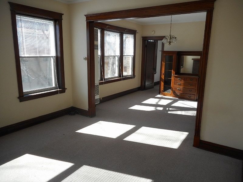 1st image of 1650 W Summerdale Ave #2W