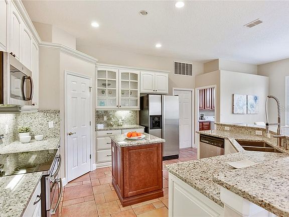 5th image of 520 Willowlake Ct