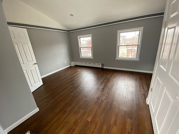 3rd floor bedroom 