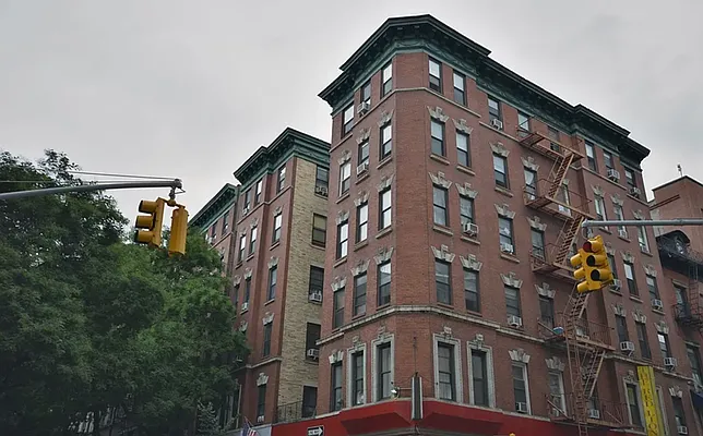 Rented by Current Real Estate Advisors | media 11