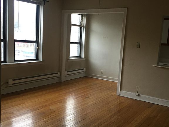 5th image of 3346 N Marshfield Ave #202