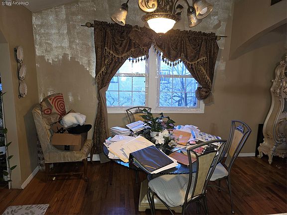 4th image of 153 Cocoanut Street