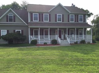 25 Lyndsey Ln, Poughquag, NY 12570