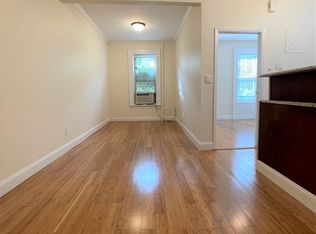 32-58 44th St #1R, Astoria, NY 11103