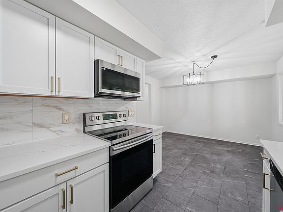 4th image of 4508 Hallcliffe Rd