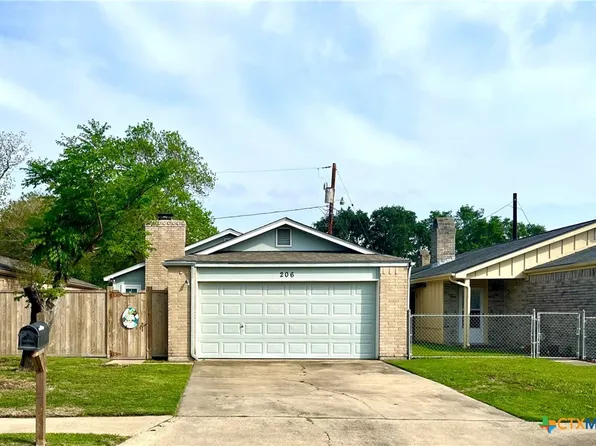 206 Chantilly St, Victoria, TX 77904