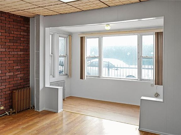 4th image of 108-21 154th St