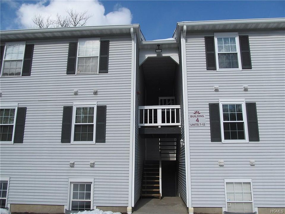 1st image of 4 Lexington Hl Unit 10