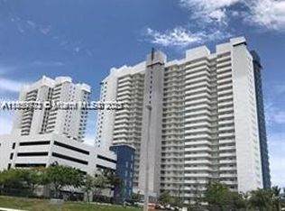 15051 Royal Oaks Ln APT 1705, North Miami, FL 33181