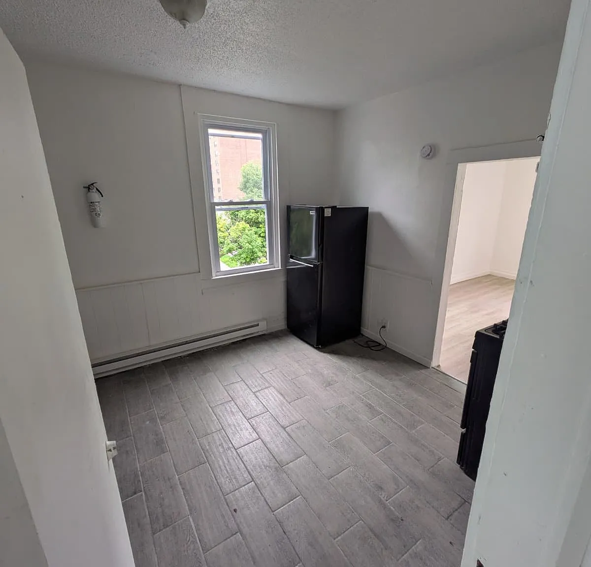 2 bed, $1,200 — Photo 3
