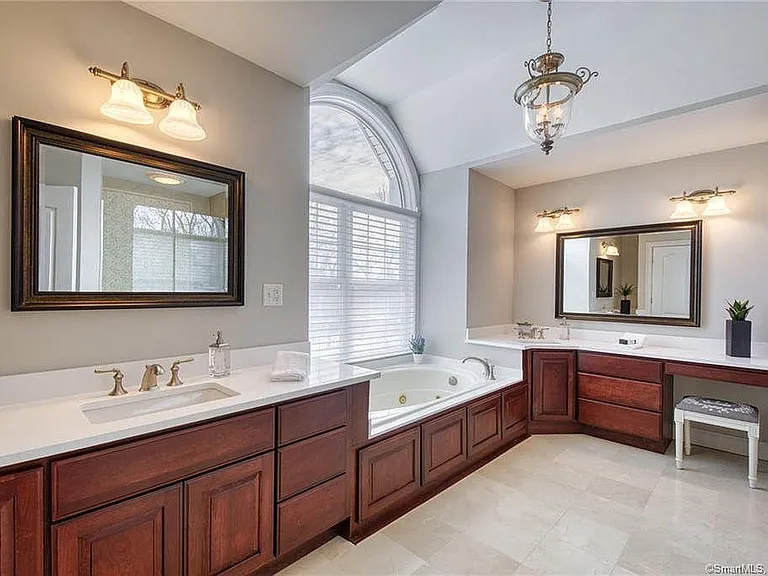 6 Romano Ct — Photo 14