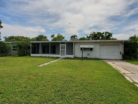 2nd image of 1344 Palmer Ct