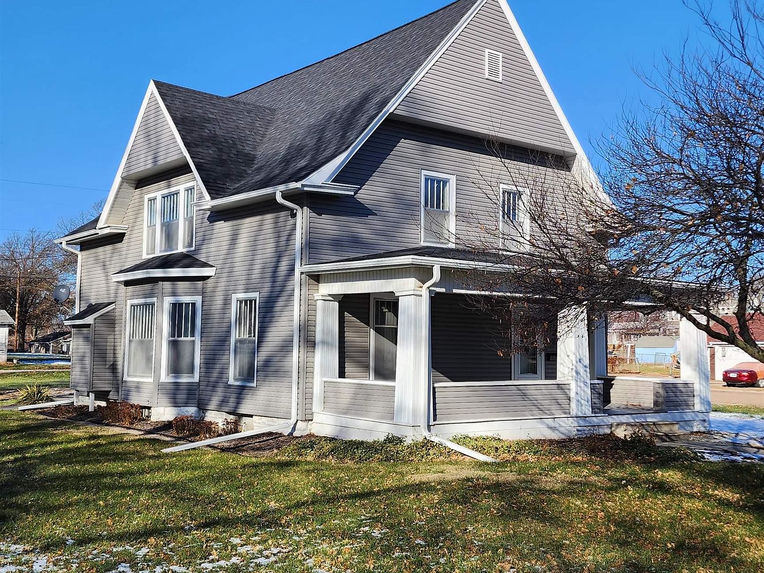 823 N 12th St Beatrice NE 68310 Zillow