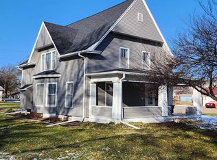 823 N 12th St, Beatrice, NE 68310