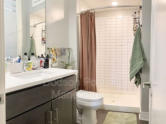4th image of 209 E Broad St APT 302